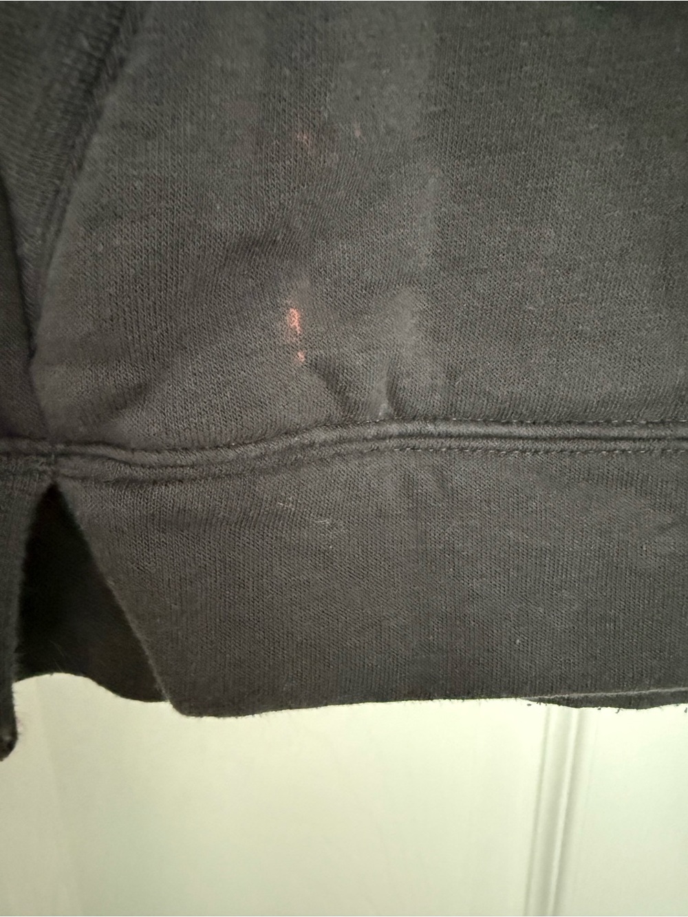 Nike NYC 'The Big Apple' Black Pullover Hoodie with Apple Graphic- size XL - Picture 7 of 7